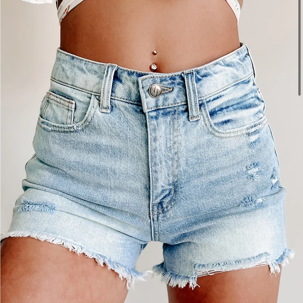 High Rise Distressed Denim Shorts - XL - Light Wash Denim